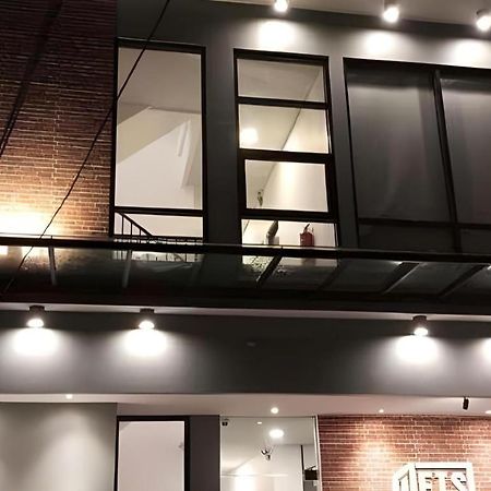 Weis Hotel Simpang Lima Semarang Eksteriør billede