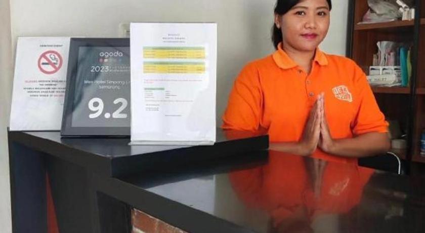 Weis Hotel Simpang Lima Semarang Eksteriør billede